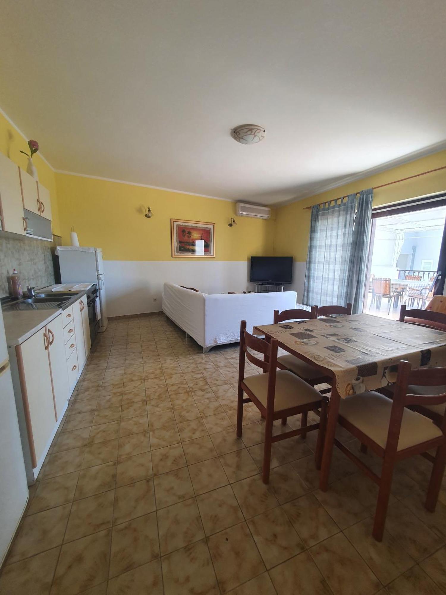 Apartments Karlo Omiš Chambre photo