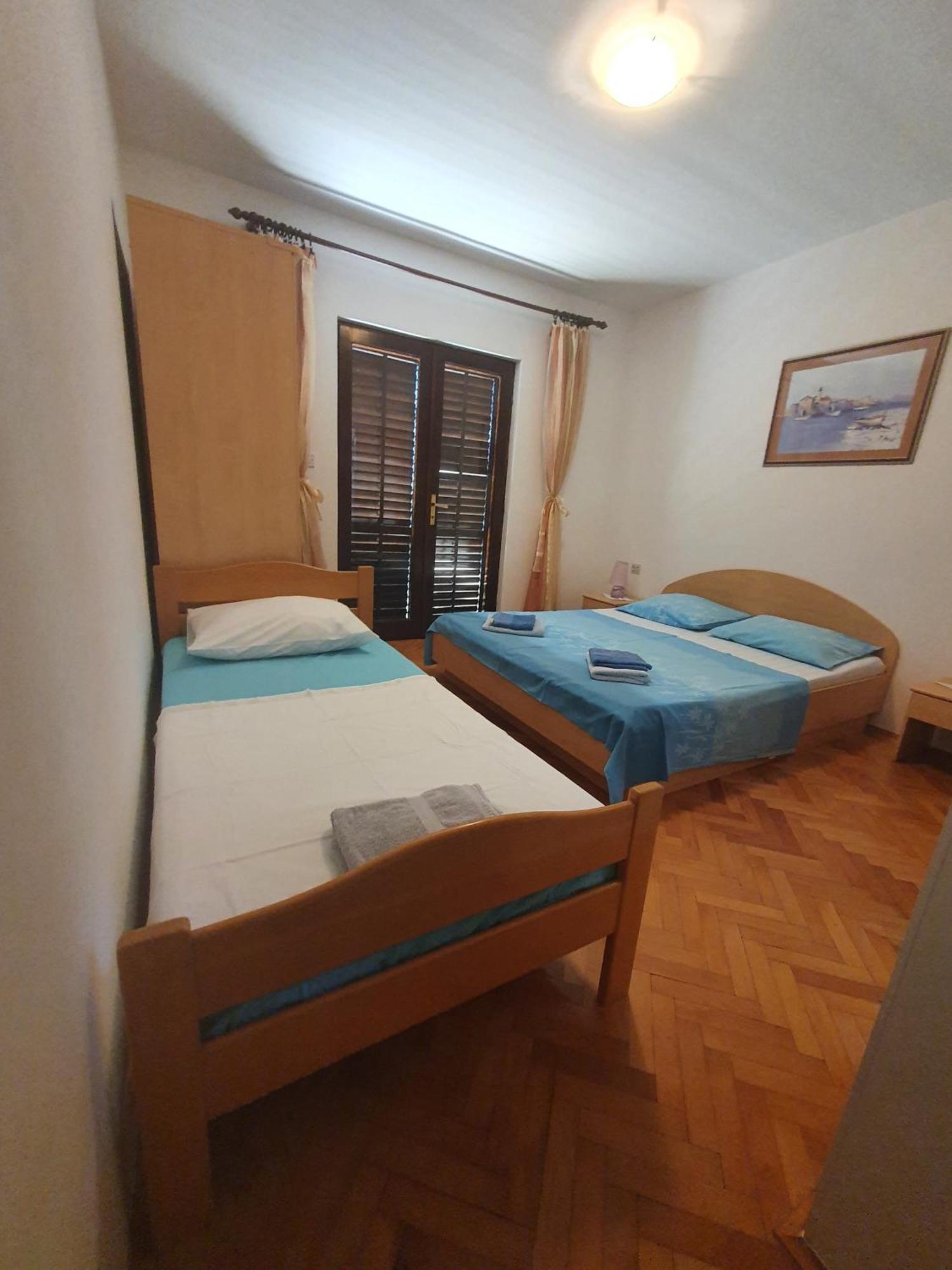 Apartments Karlo Omiš Chambre photo