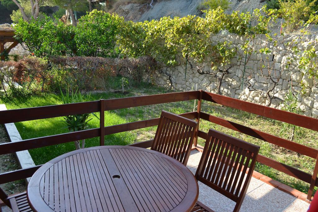 Apartments Karlo Omiš Chambre photo