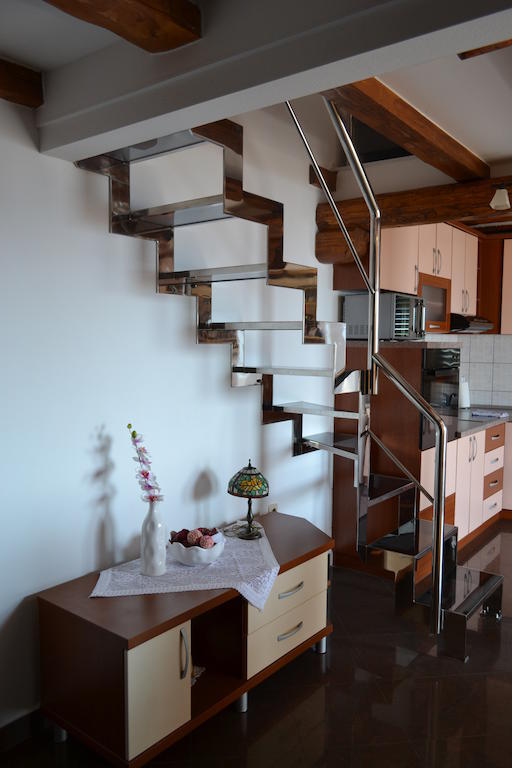 Apartments Karlo Omiš Chambre photo